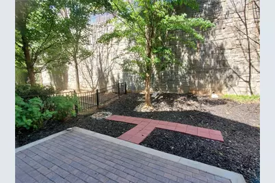 595 Broadview Place NE, Atlanta, GA 30324 - Photo 18