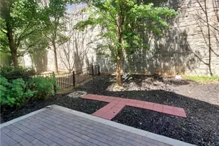 595 Broadview Pl NE, Atlanta, GA 30324 - Photo 18