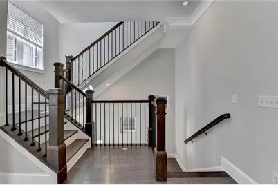 595 Broadview Place NE, Atlanta, GA 30324 - Photo 20