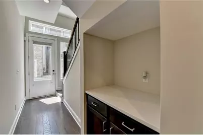 595 Broadview Place NE, Atlanta, GA 30324 - Photo 8