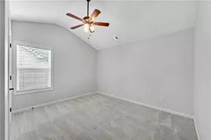 2292 Infield Ln, Lawrenceville, GA 30043 - Photo 32