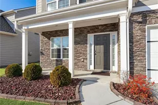 2292 Infield Ln, Lawrenceville, GA 30043 - Photo 4