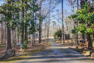 6450 Lake Sara Glen Drive, Douglasville, GA 30135 - Photo 4