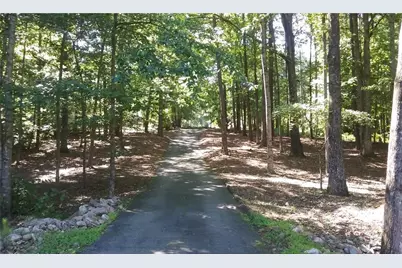 6450 Lake Sara Glen Drive, Douglasville, GA 30135 - Photo 16