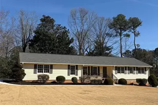 301 E Valley Dr, Marietta, GA 30068 - Photo 1