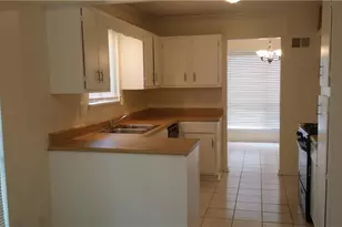 1074 Park Forest Ct NW, Lilburn, GA 30047 - Photo 10