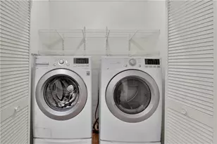 26204 Plantation Dr NE, Atlanta, GA 30324 - Photo 18