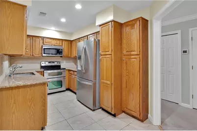 26204 Plantation Drive NE, Atlanta, GA 30324 - Photo 8