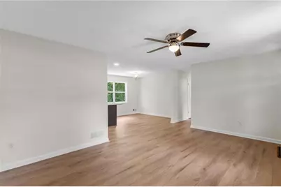 1558 Tanglewood Way NW, Conyers, GA 30012 - Photo 4