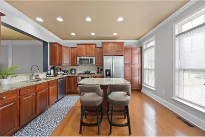 2871 Overlook Way, Atlanta, GA 30324 - Photo 4