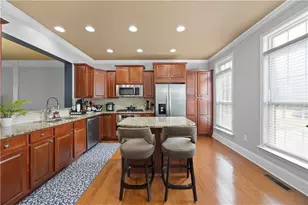 2871 Overlook Way, Atlanta, GA 30324 - Photo 4