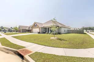 601 Charlestown Wy, Bonaire, GA 31005 - Photo 2