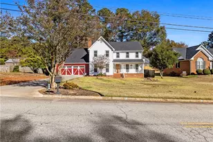 215 Pineywood Rd, Griffin, GA 30224 - Photo 2