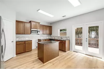 1781 Liberty Parkway NW, Atlanta, GA 30318 - Photo 12