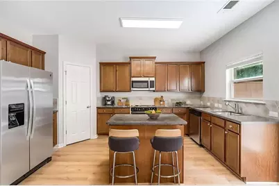 1781 Liberty Parkway NW, Atlanta, GA 30318 - Photo 14