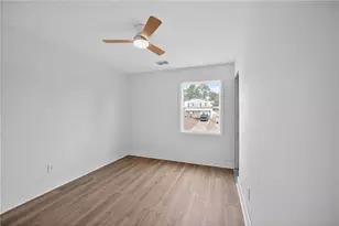 187 W Windemere Way, Jonesboro, GA 30238 - Photo 12