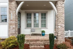 2006 Cottonwood Ln, Woodstock, GA 30188 - Photo 2