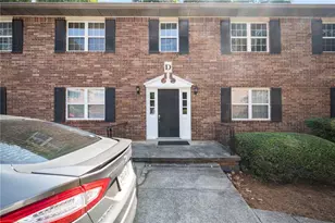 3665 Chestnut Dr, Atlanta, GA 30340 - Photo 2