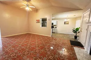 5410 Twin Lakes Dr, Atlanta, GA 30349 - Photo 4