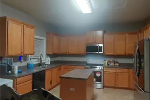 1402 Preserve Park Dr, Loganville, GA 30052 - Photo 2