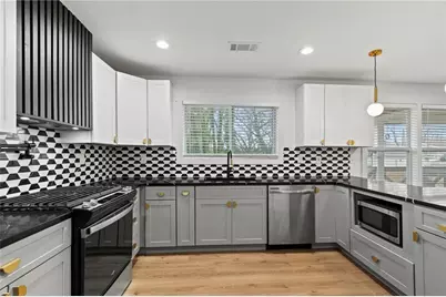 3200 Lowndes Street, East Point, GA 30344 - Photo 10