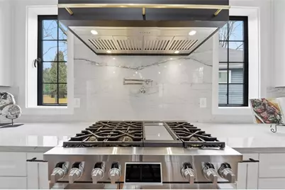 1385 Sylvan Circle NE, Brookhaven, GA 30319 - Photo 4