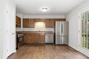 181 N Springs Dr, Acworth, GA 30101 - Photo 8