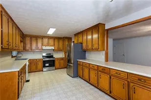 60 Knights Cir, Covington, GA 30016 - Photo 8