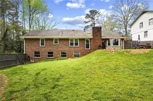 1125 Crest Brook Ln, Roswell, GA 30075 - Photo 24