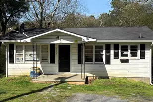 309 Crest Dr, Calhoun, GA 30701 - Photo 1