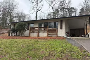 372 Oakland Dr, Gainesville, GA 30501 - Photo 2