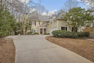 130 Belvedere Ct, Sandy Springs, GA 30350 - Photo 2