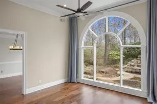 130 Belvedere Ct, Sandy Springs, GA 30350 - Photo 14