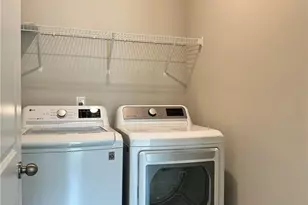 3670 Trevi Ln, Suwanee, GA 30024 - Photo 10