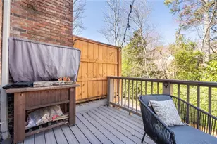 275 The South Chace, Atlanta, GA 30328 - Photo 22