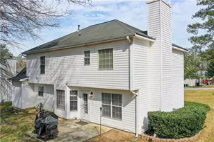 8075 Harmony Lakes Dr, Lithonia, GA 30058 - Photo 10