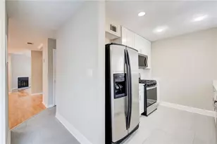 1301 Parkaire Crossing, Marietta, GA 30068 - Photo 6