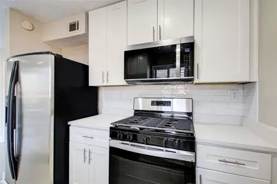 1301 Parkaire Crossing, Marietta, GA 30068 - Photo 12