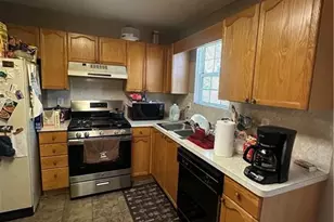 2002 Sandbrook Ct SW, Atlanta, GA 30331 - Photo 6