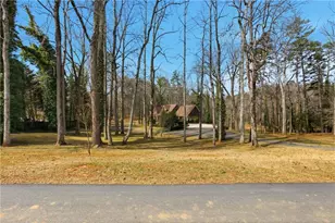 151 Ivy St, Demorest, GA 30535 - Photo 8