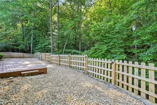 4395 Red Rock Point, Suwanee, GA 30024 - Photo 28