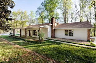 143 Swanson Rd, Fayetteville, GA 30214 - Photo 2