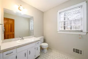 6420 Phillips Pl, Lithonia, GA 30058 - Photo 6