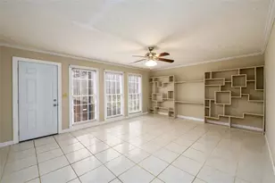 6420 Phillips Pl, Lithonia, GA 30058 - Photo 18