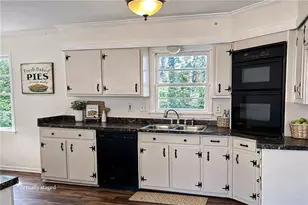 1905 Janet Ln, Decatur, GA 30035 - Photo 2