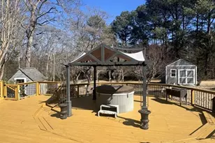 2070 Rockdale Cir, Snellville, GA 30078 - Photo 10