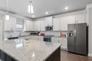 1667 Castleberry Ln, Buford, GA 30518 - Photo 8