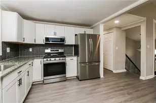 6158 Raintree Bend, Lithonia, GA 30058 - Photo 4