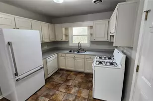 652 Forest Ridge Dr SE, Marietta, GA 30067 - Photo 2