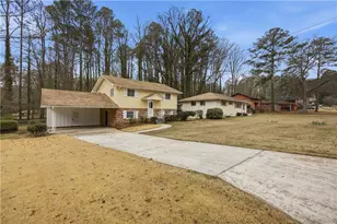2587 Bonnybrook Dr SW, Atlanta, GA 30311 - Photo 2